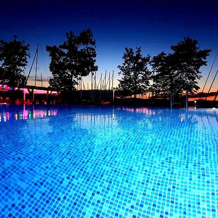 Bl Lakeside Apartman Балатонлеле Екстериор снимка