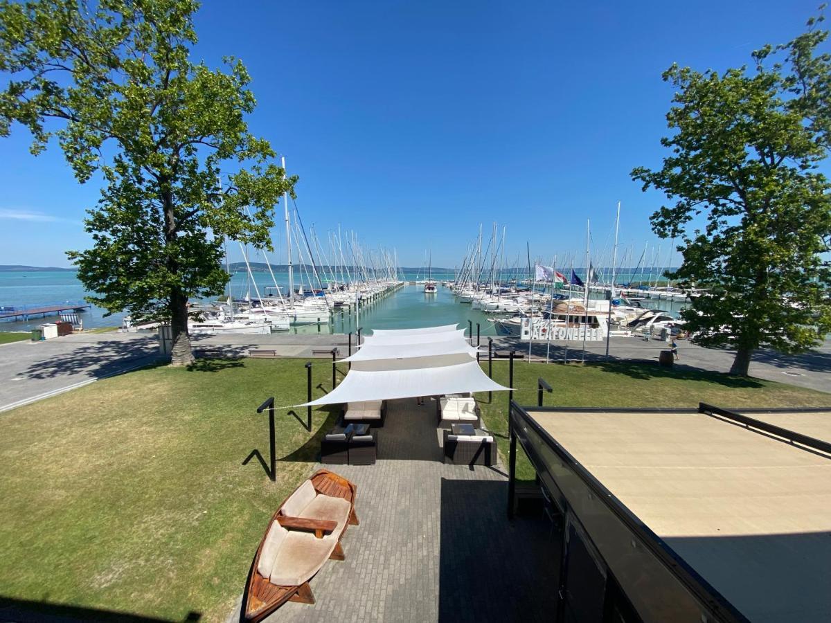 Bl Lakeside Apartman Балатонлеле Екстериор снимка