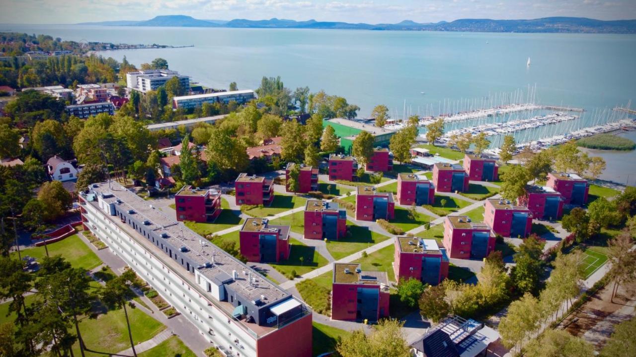Bl Lakeside Apartman Балатонлеле Екстериор снимка