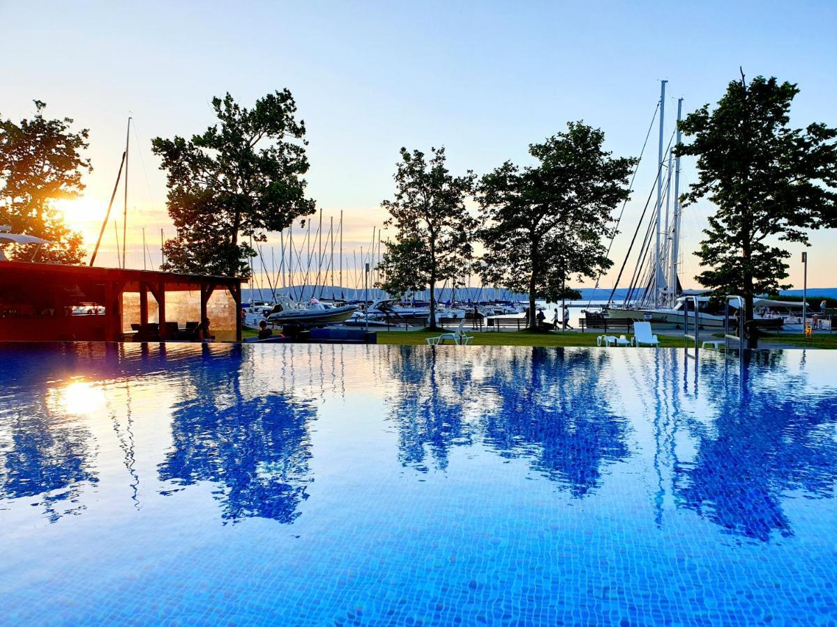 Bl Lakeside Apartman Балатонлеле Екстериор снимка